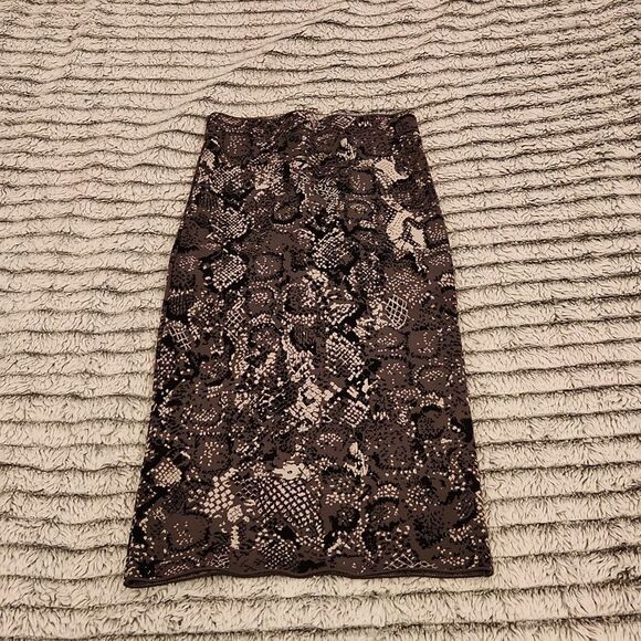 Black and gray BCBG snakeskin print midi skirt size XS, new without tags! - Picture 1 of 9